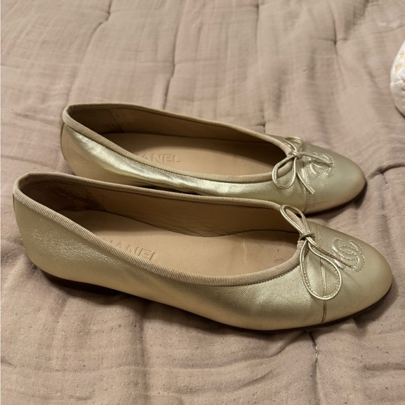 Chanel Gold Ballet Flats - Picture 3 of 5